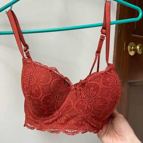Red Lace Aerie Bra - Picture 1 of 3